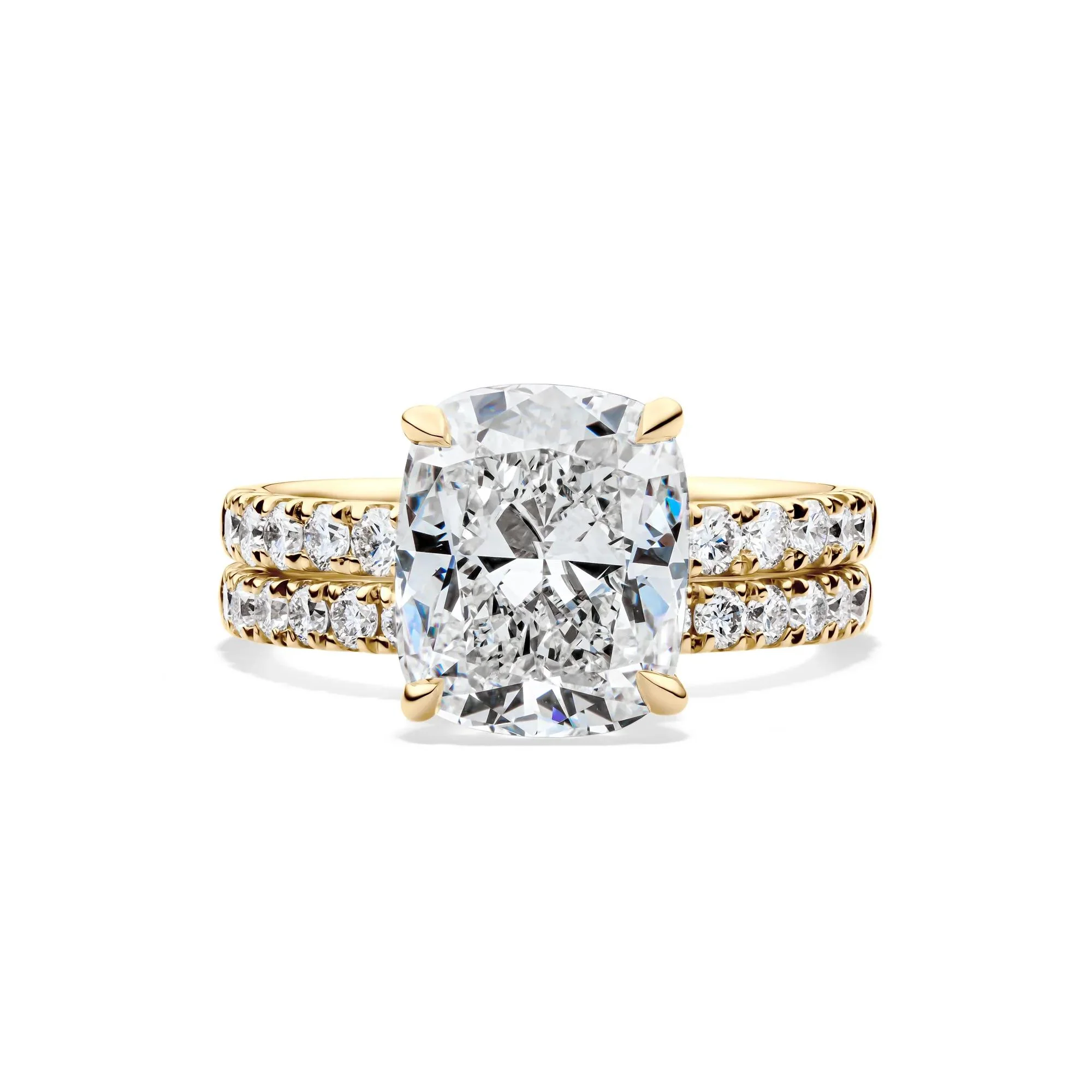 5 CT. Tw. Lab Grown Diamond Elongated Cushion Bridal Set 14K Yellow Gold Ring Size 7 2mm