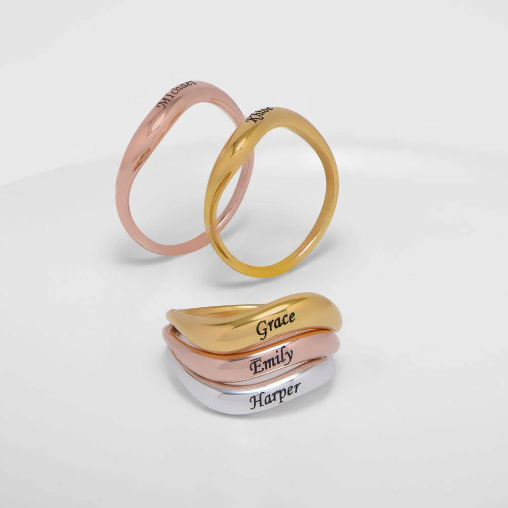 Stackable Wavy Name Ring in Gold Plating - Image 5